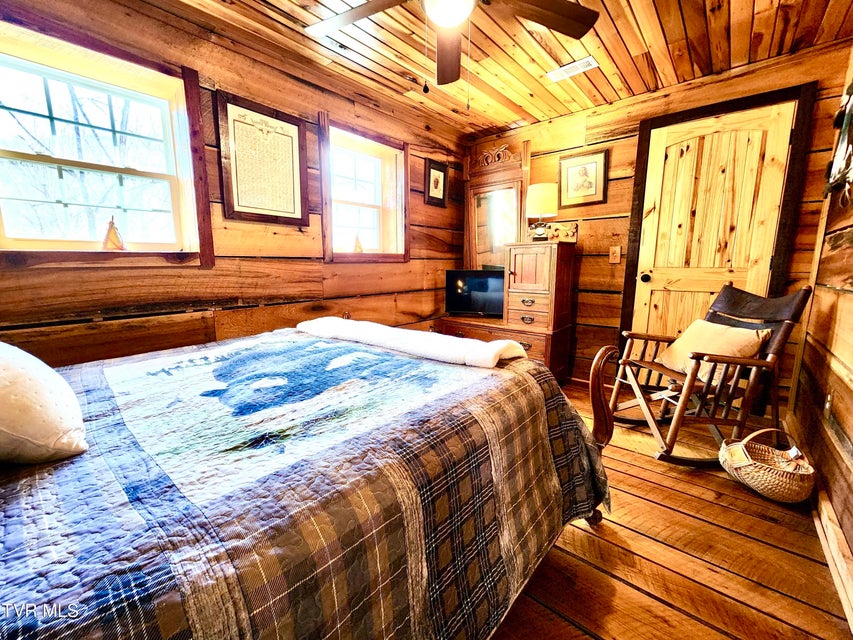 Photo #42: 119 Morris Road