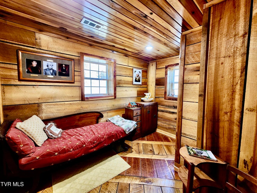 Photo #47: 119 Morris Road