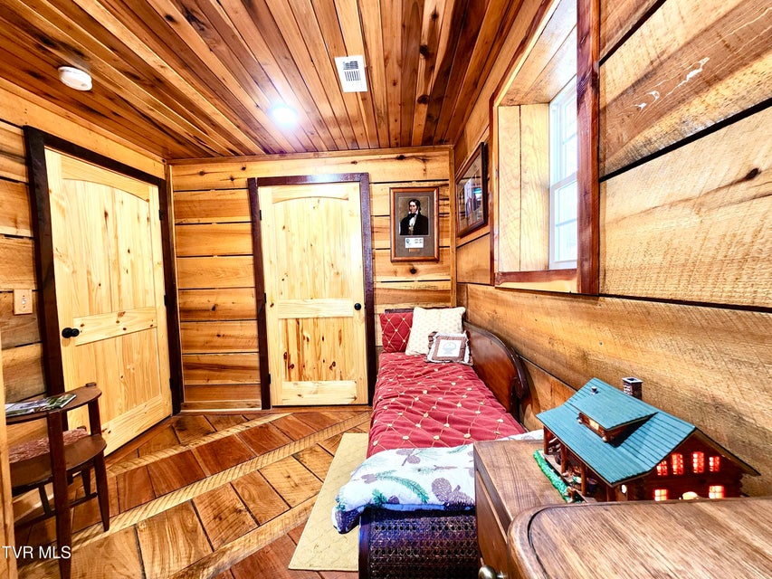 Photo #49: 119 Morris Road