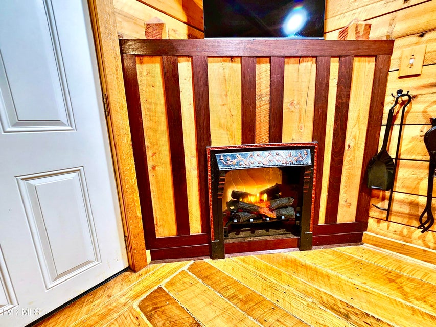 Photo #40: 119 Morris Road