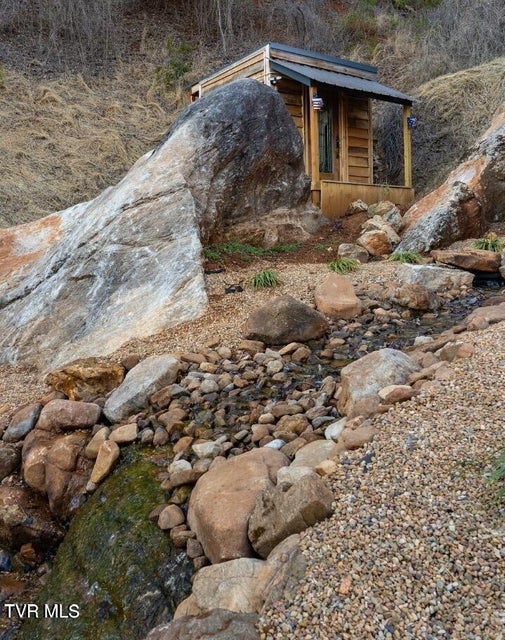 Photo #23: 119 Morris Road