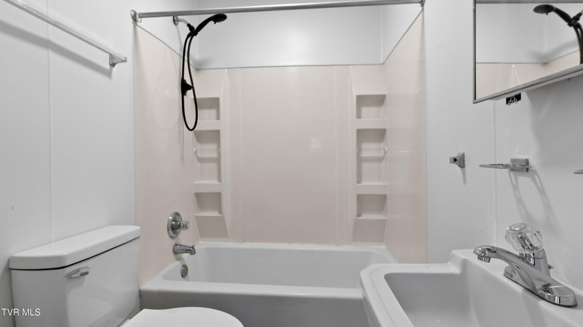 Photo #8: 426 13th North Street