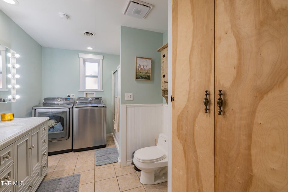 Photo #14: 184 & 202 Sandidge Hollow Road