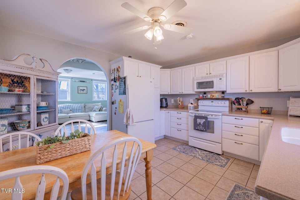 Photo #7: 184 & 202 Sandidge Hollow Road