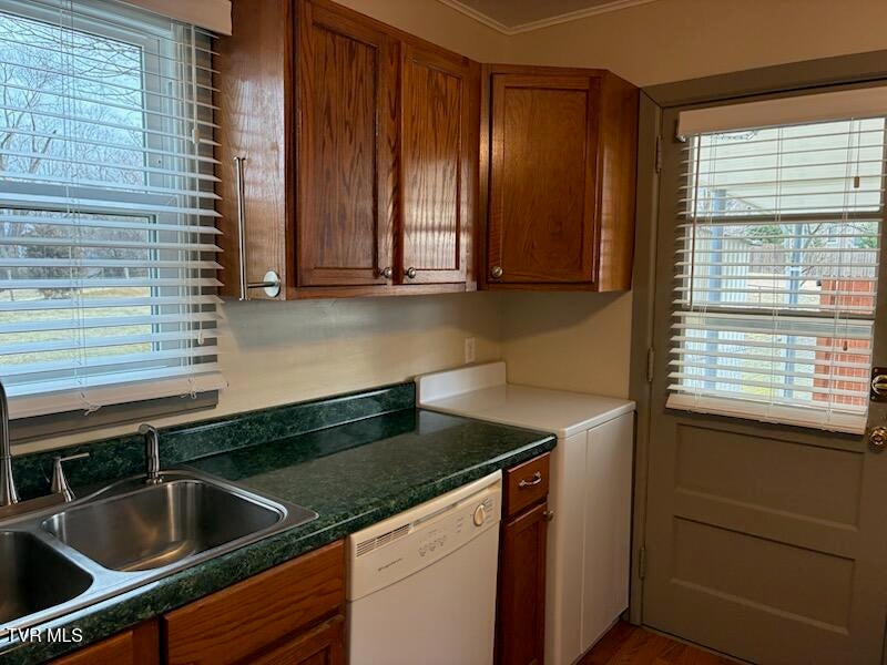 Photo #15: 2616 Mimosa Lane