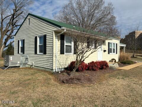 Photo #2: 2616 Mimosa Lane