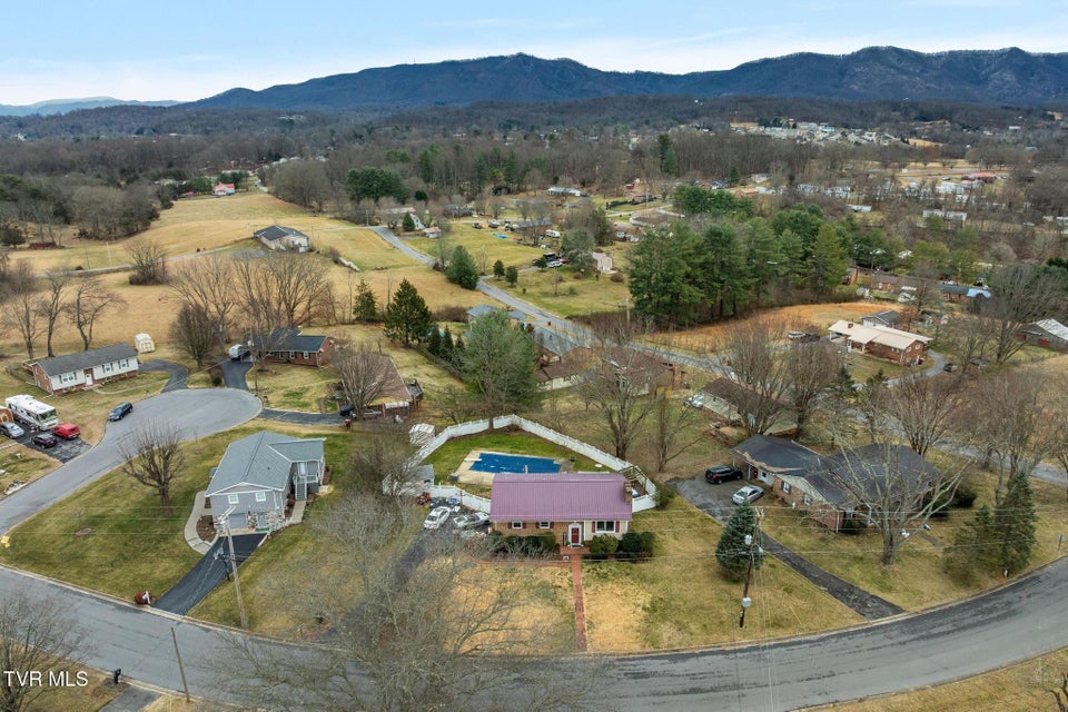 Photo #39: 1009 Westminister Drive