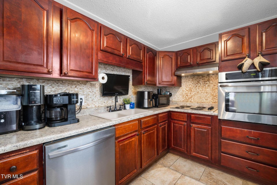 Photo #14: 1009 Westminister Drive