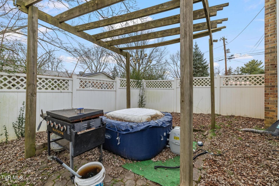 Photo #32: 1009 Westminister Drive