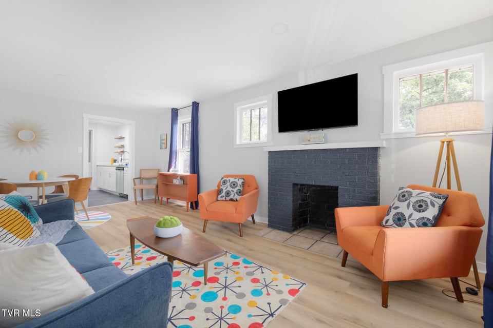 Photo #3: 1216 Bluff City Highway