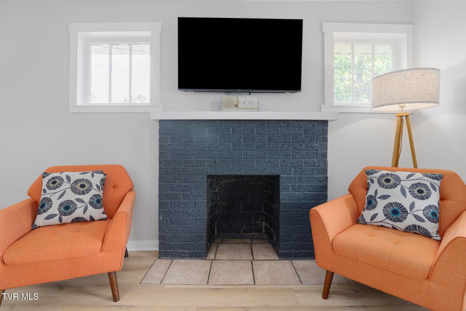 Photo #4: 1216 Bluff City Highway