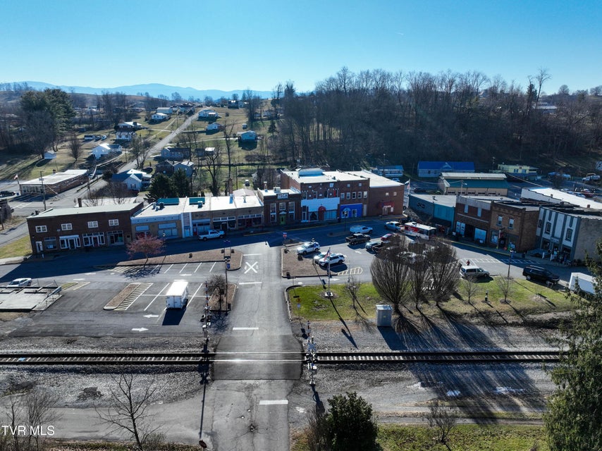 Photo #14: 208 Town Square Street