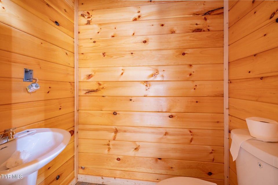 Photo #7: 210 Adams Lane Lane