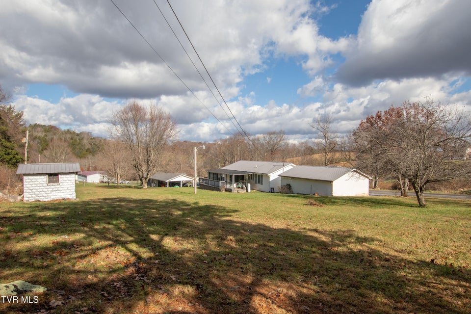 Photo #20: 152 Shaw Street