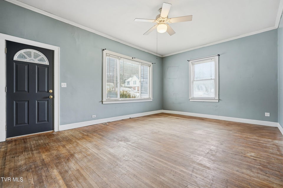 Photo #4: 1736 Main Avenue