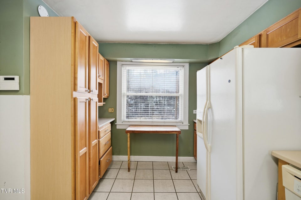 Photo #10: 1736 Main Avenue