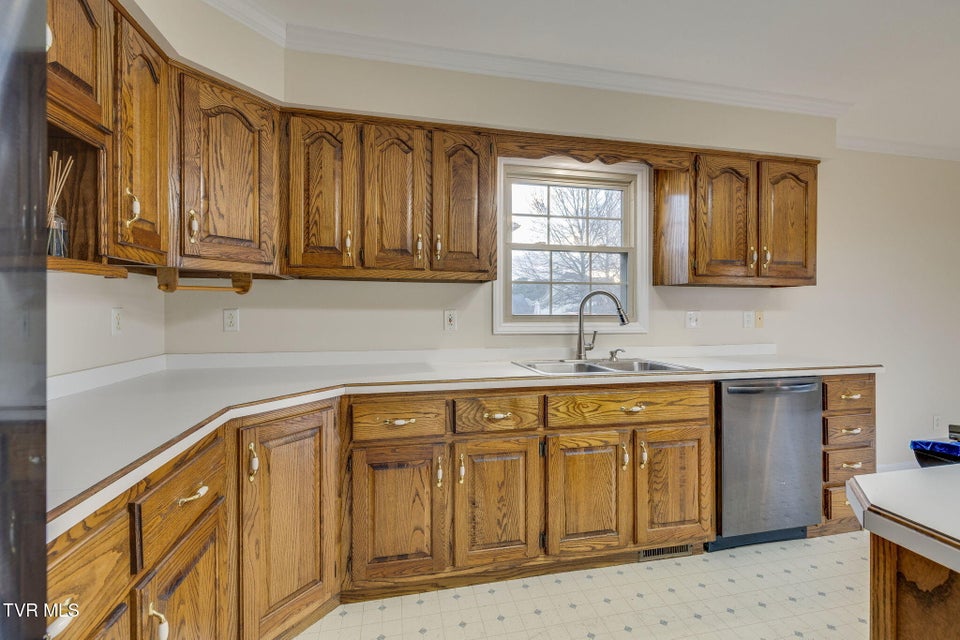 Photo #11: 106 Meadow Court