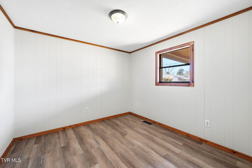 Photo #9: 1512 Fairview Avenue