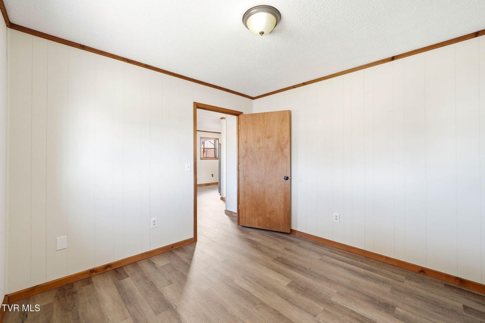 Photo #8: 1512 Fairview Avenue