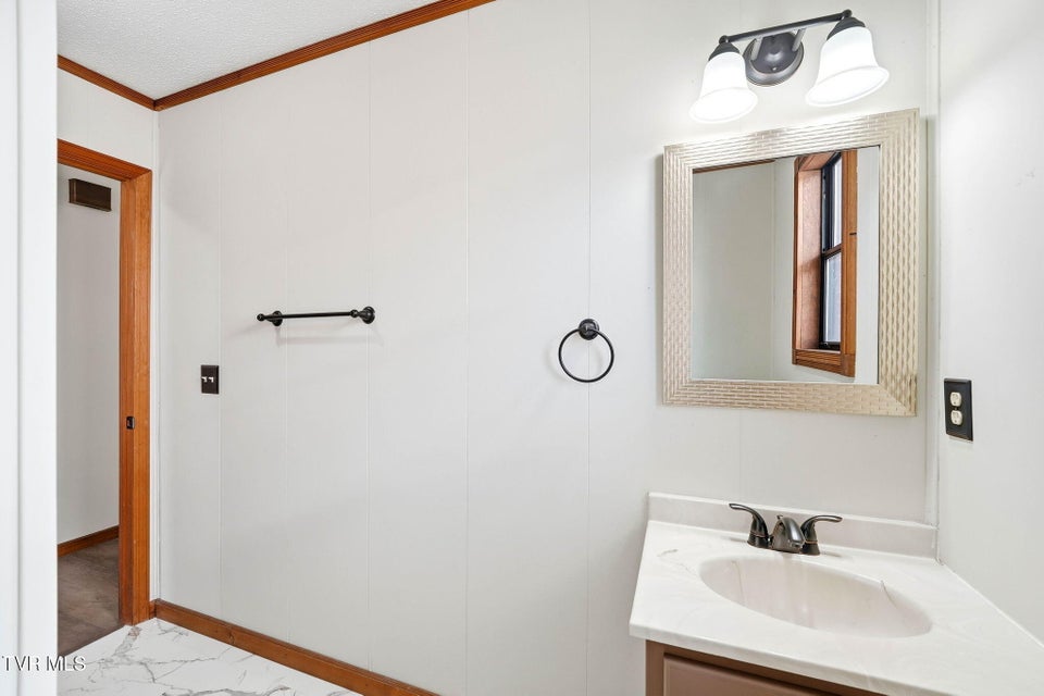 Photo #11: 1512 Fairview Avenue