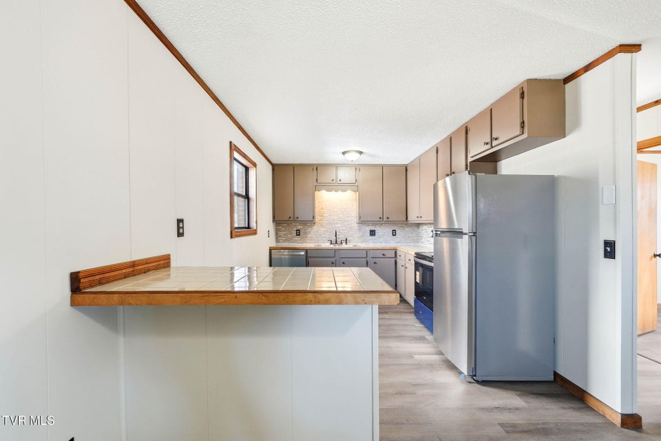 Photo #4: 1512 Fairview Avenue