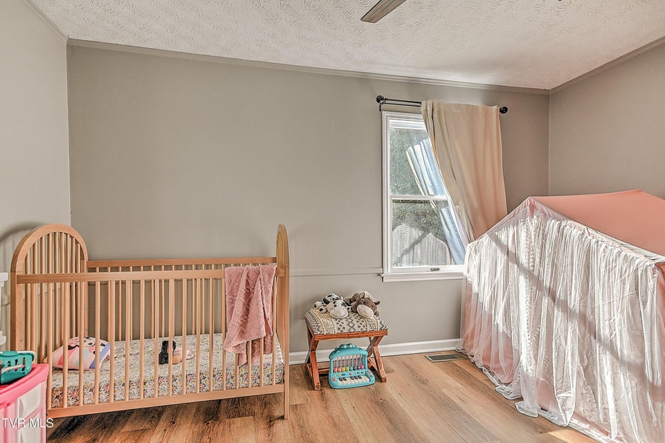 Photo #13: 441 Skyline Drive