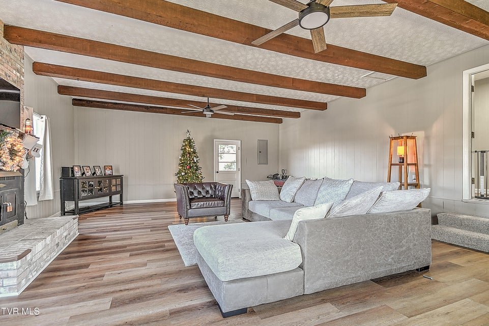 Photo #23: 441 Skyline Drive