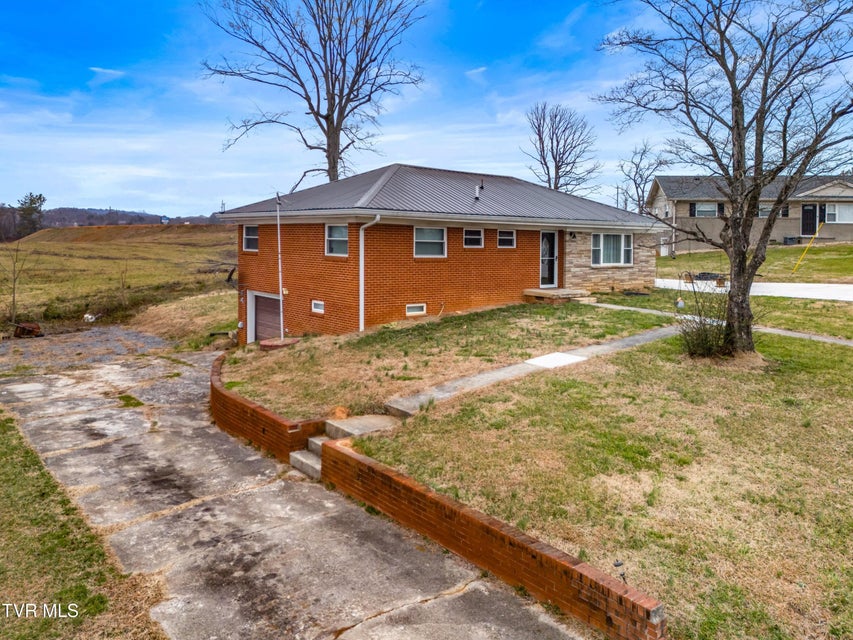 Photo #4: 351 Belle Meade Circle