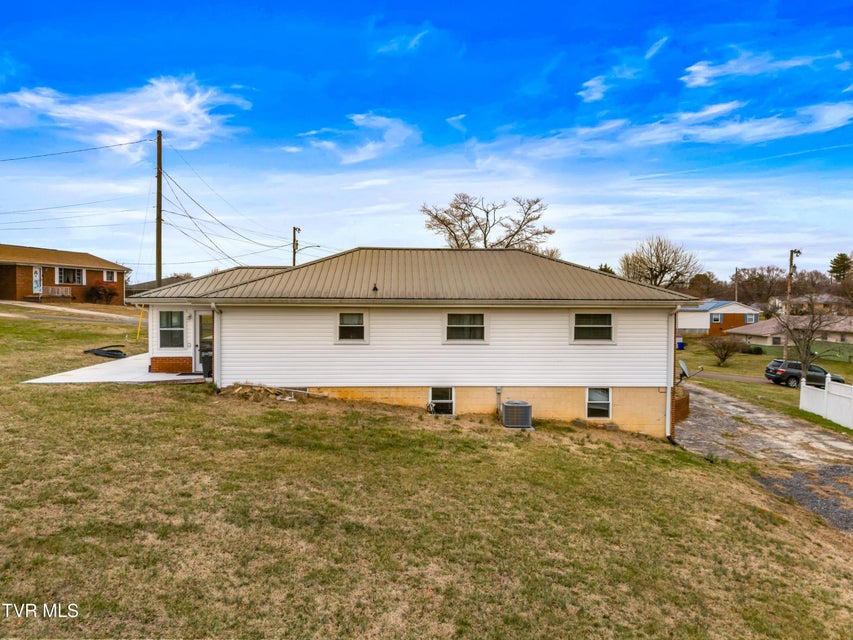 Photo #5: 351 Belle Meade Circle