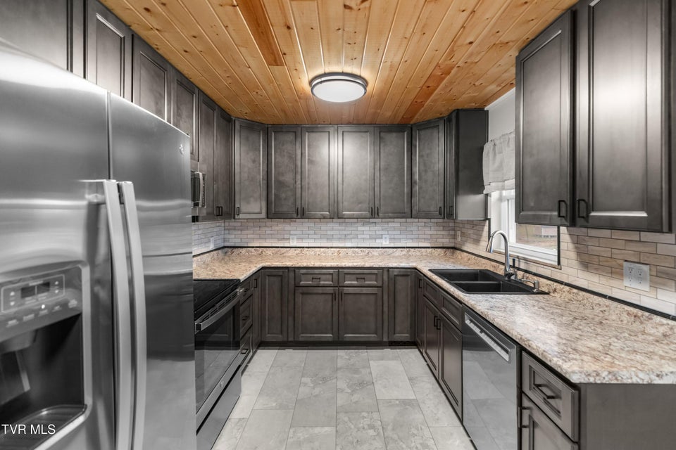 Photo #8: 351 Belle Meade Circle