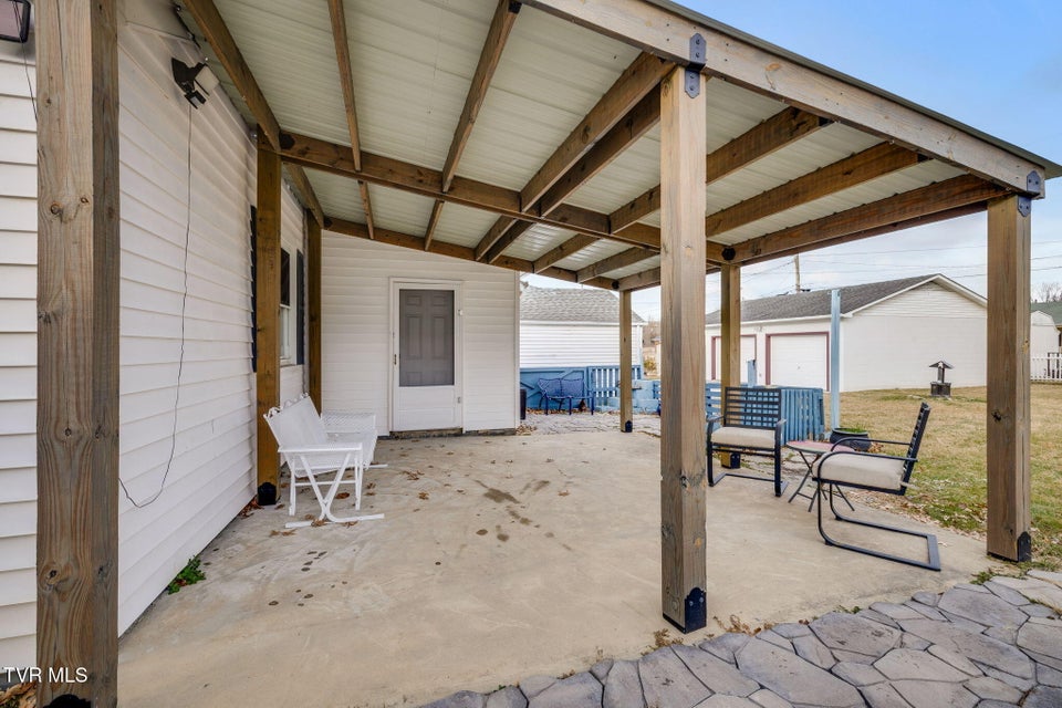 Photo #22: 212 Ferguson Avenue