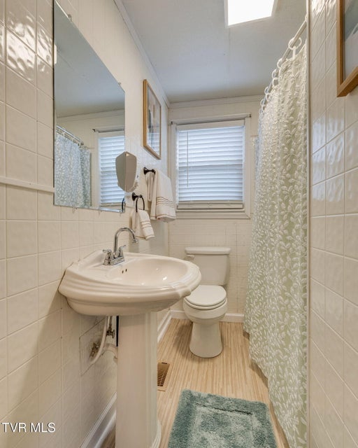 Photo #16: 212 Ferguson Avenue