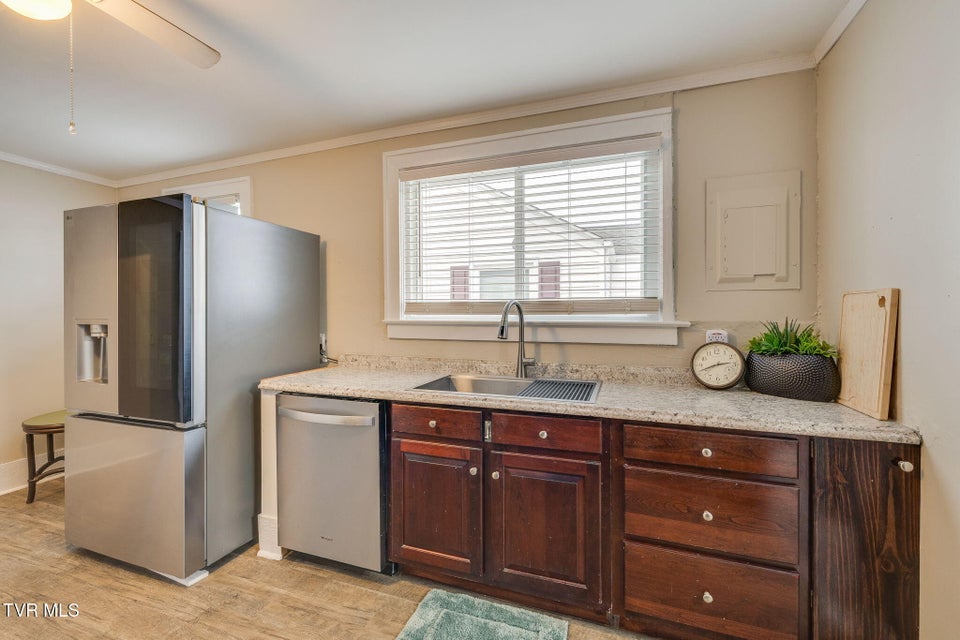 Photo #11: 212 Ferguson Avenue