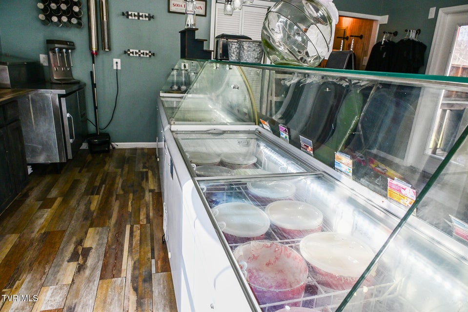 Photo #36: 409 Fritz Street Street