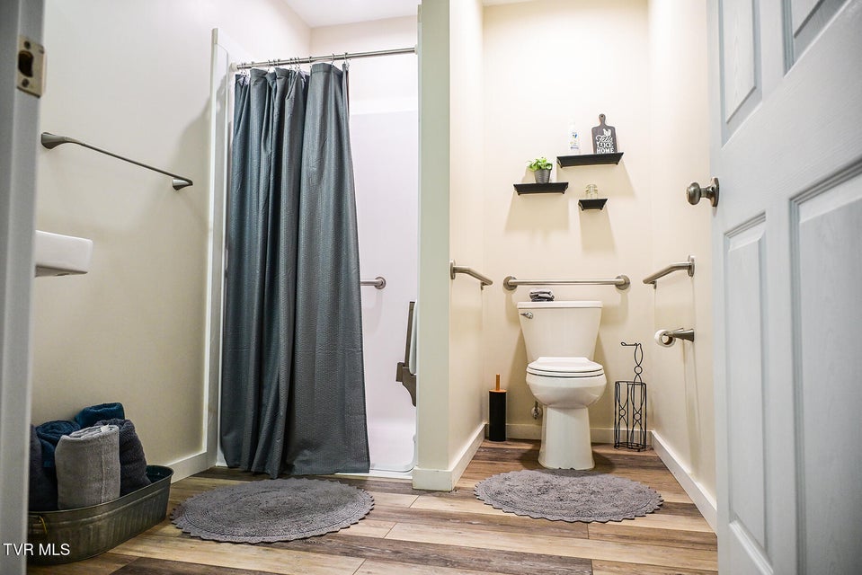 Photo #47: 409 Fritz Street Street