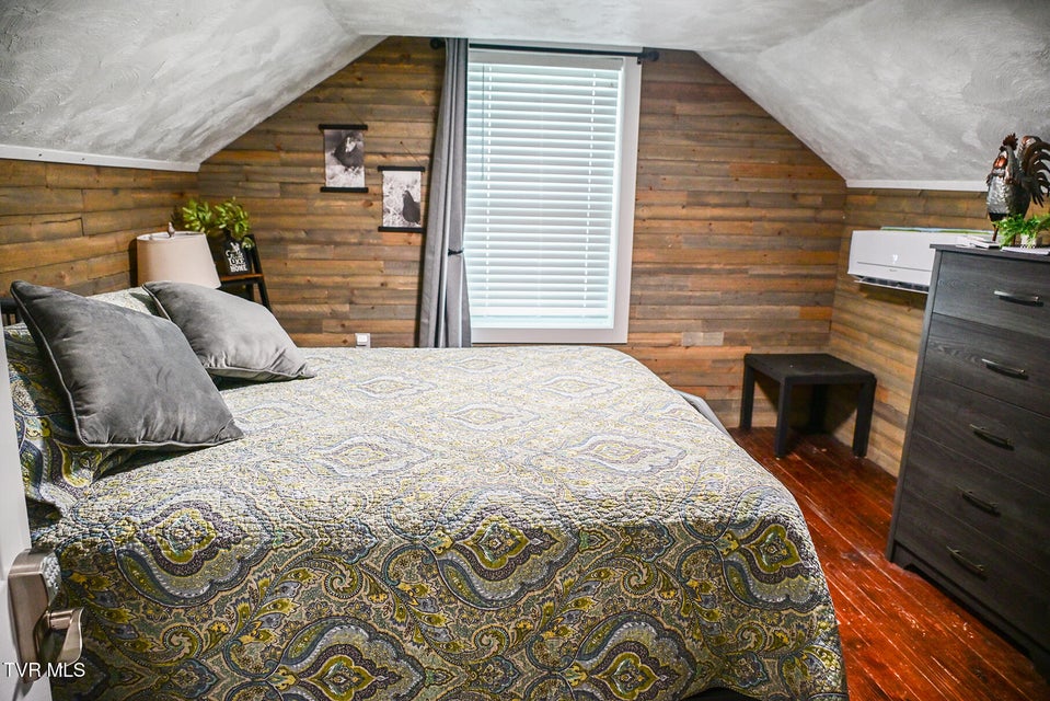 Photo #52: 409 Fritz Street Street