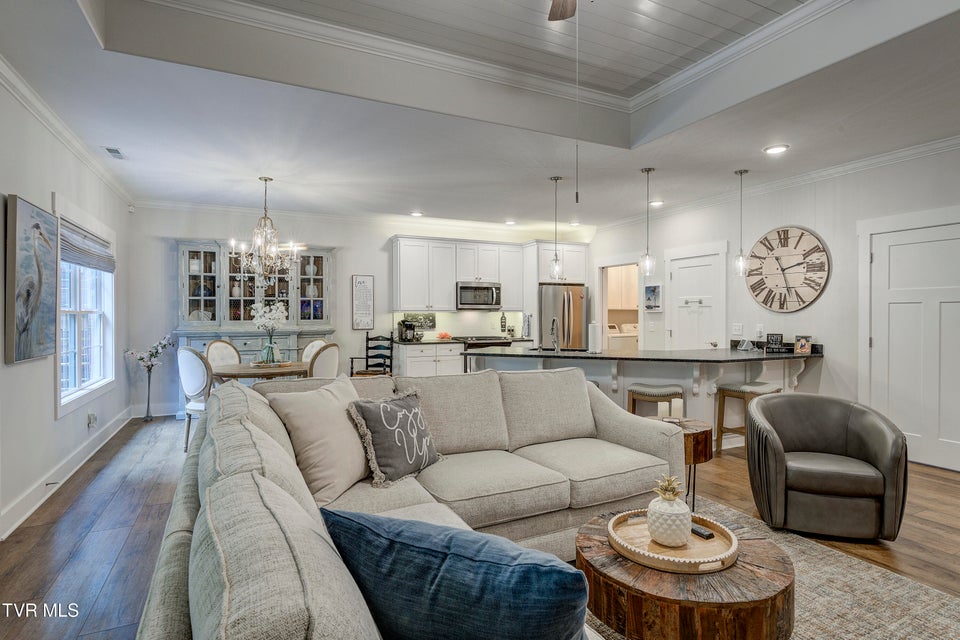 Photo #9: 365 English Ivy Trail