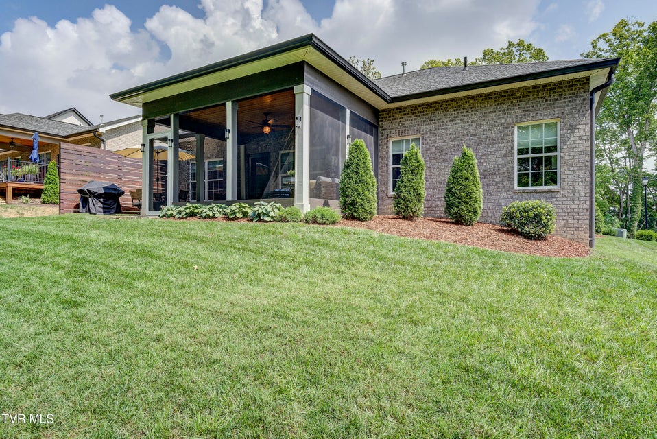 Photo #43: 365 English Ivy Trail