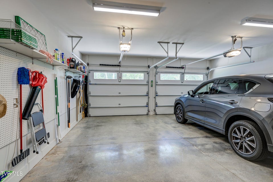 Photo #51: 365 English Ivy Trail