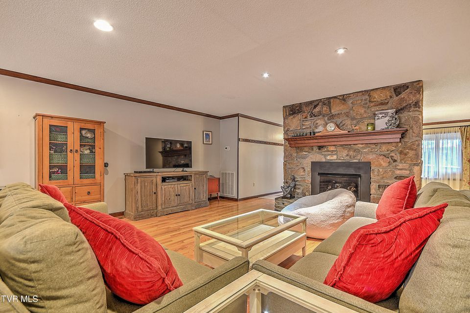 Photo #31: 136 Triple H Lane