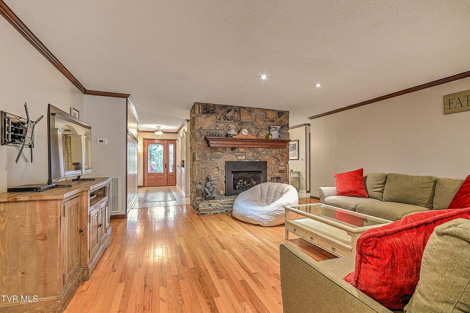 Photo #32: 136 Triple H Lane