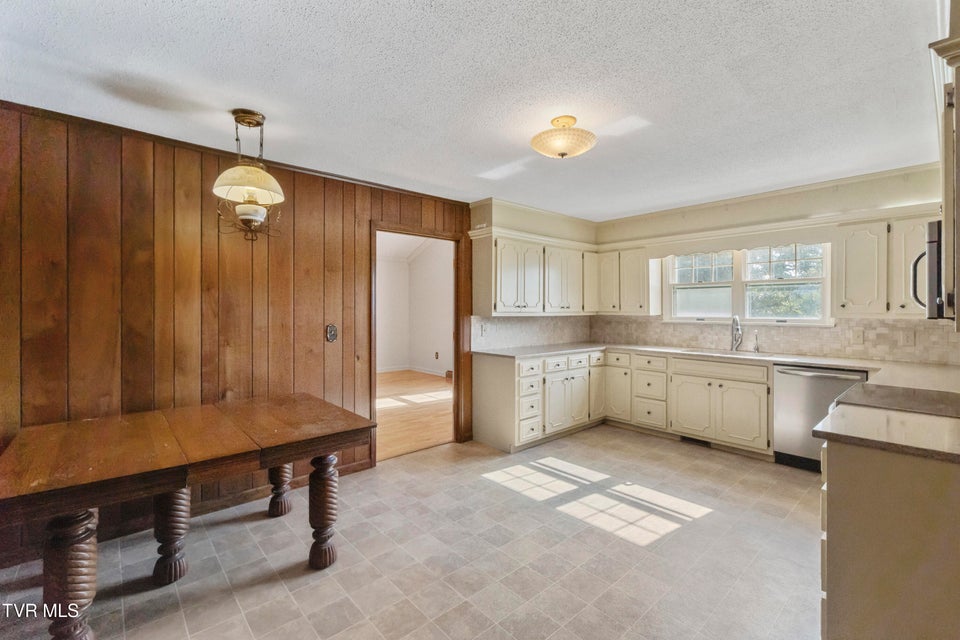 Photo #18: 159 Kimbili Drive