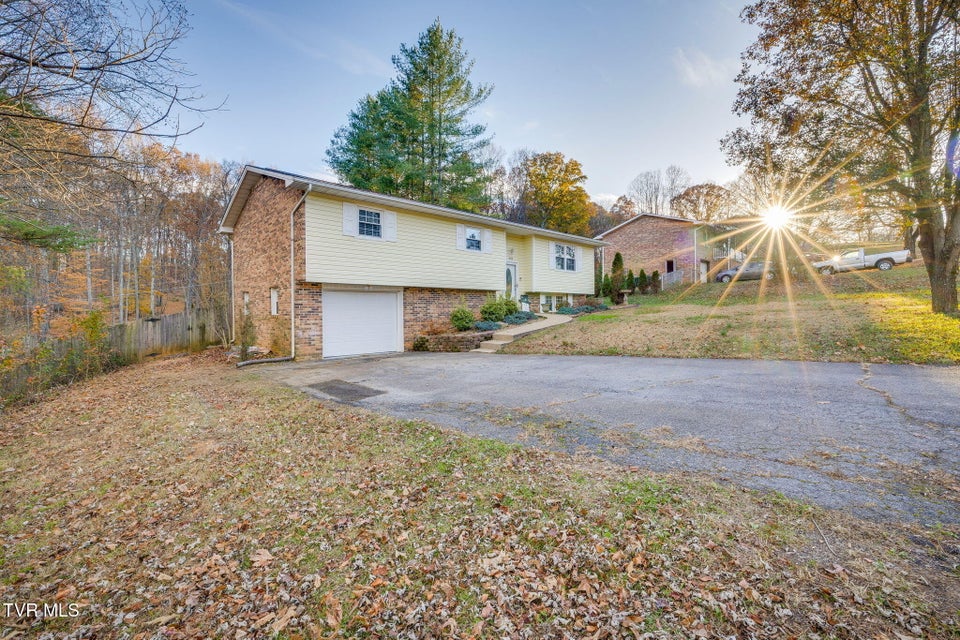 Photo #31: 432 Poplar Street