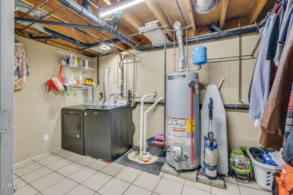 Photo #27: 432 Poplar Street