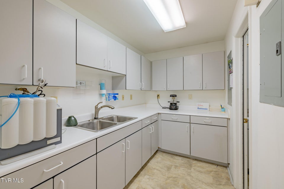 Photo #16: 1941 Euclid Ave Avenue