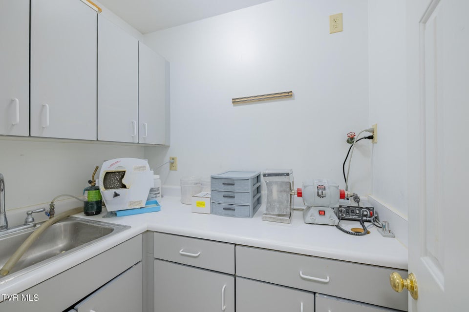 Photo #17: 1941 Euclid Ave Avenue