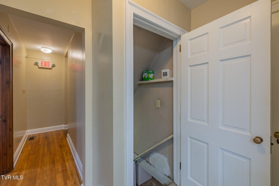 Photo #26: 1941 Euclid Ave Avenue