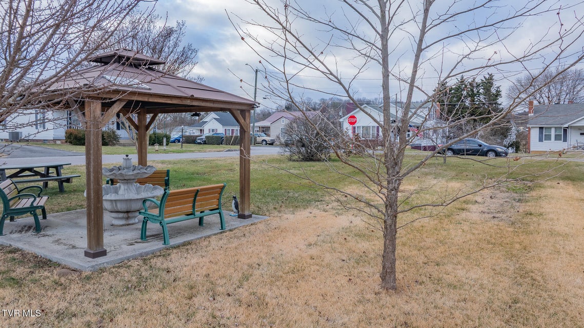 Photo #31: 1941 Euclid Ave Avenue