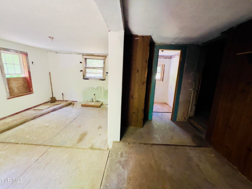 Photo #15: 125 Fiddler Road