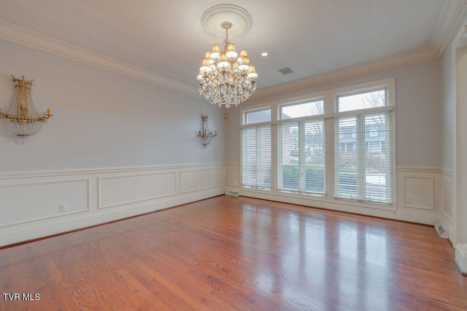 Photo #11: 517 Douglas Drive